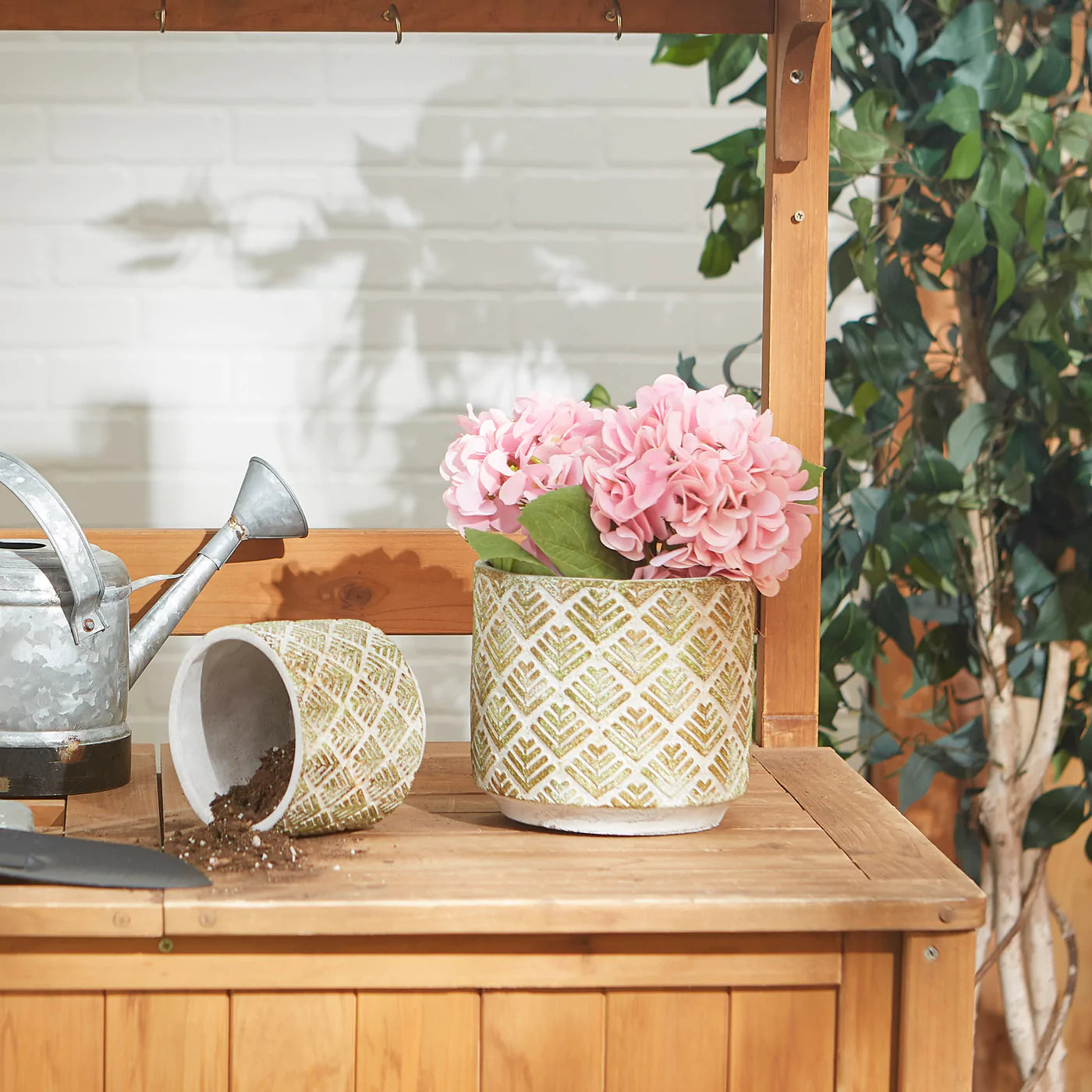 Abstract Gold and White Cement Flower Pot Set/2 image 3