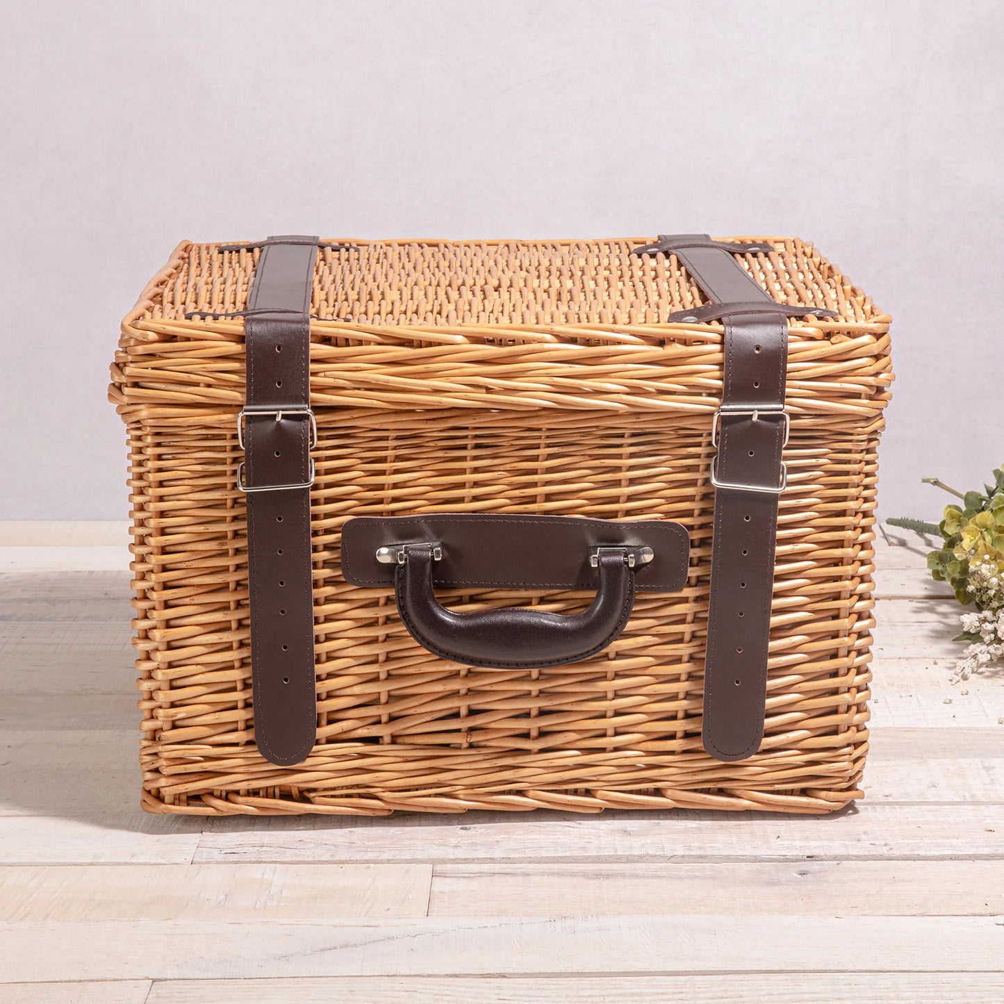 Canterbury Picnic Basket image 3