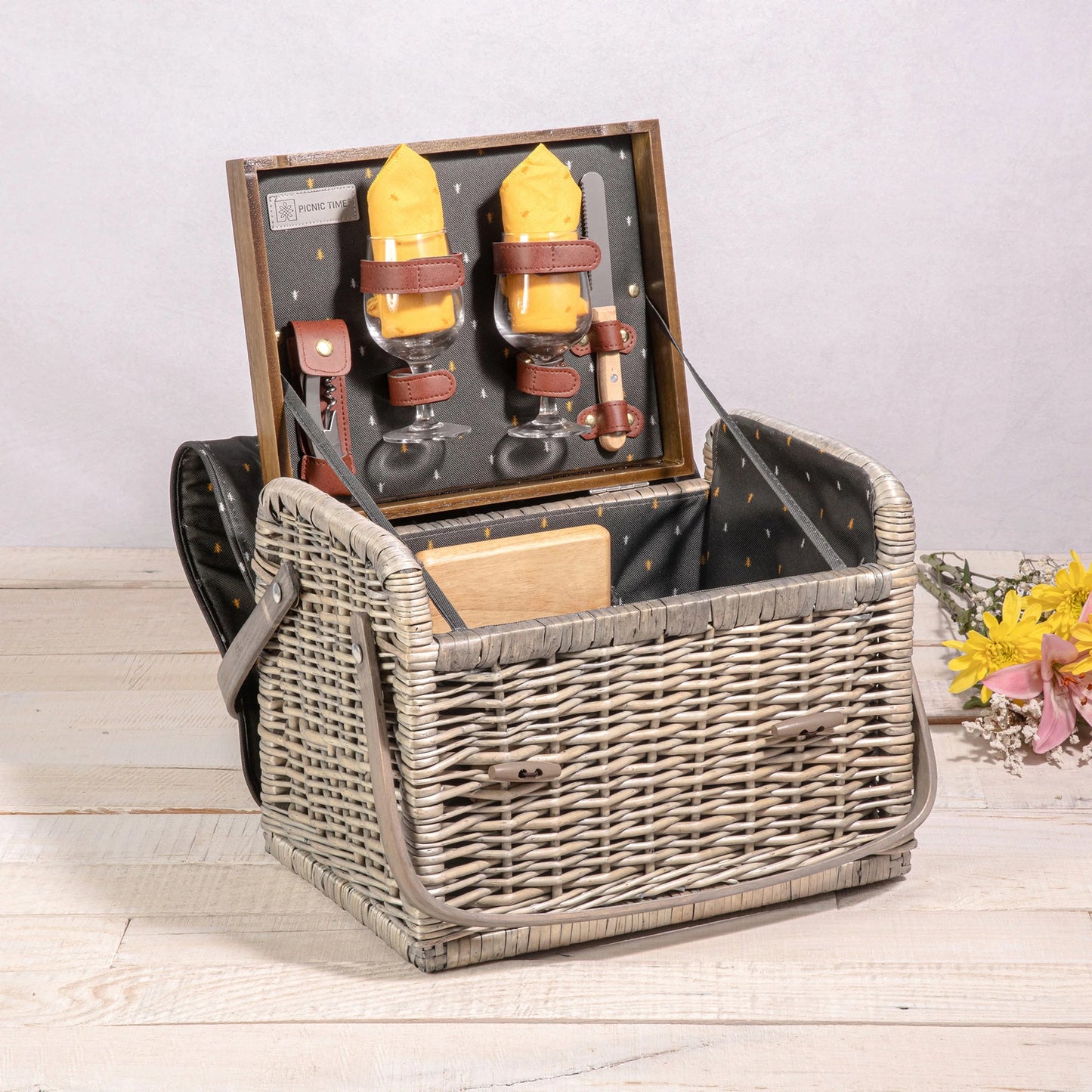 Kabrio Wine & Cheese Picnic Basket image 0