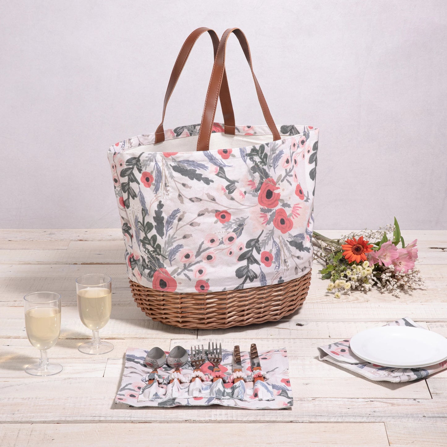 Promenade Picnic Basket image 5