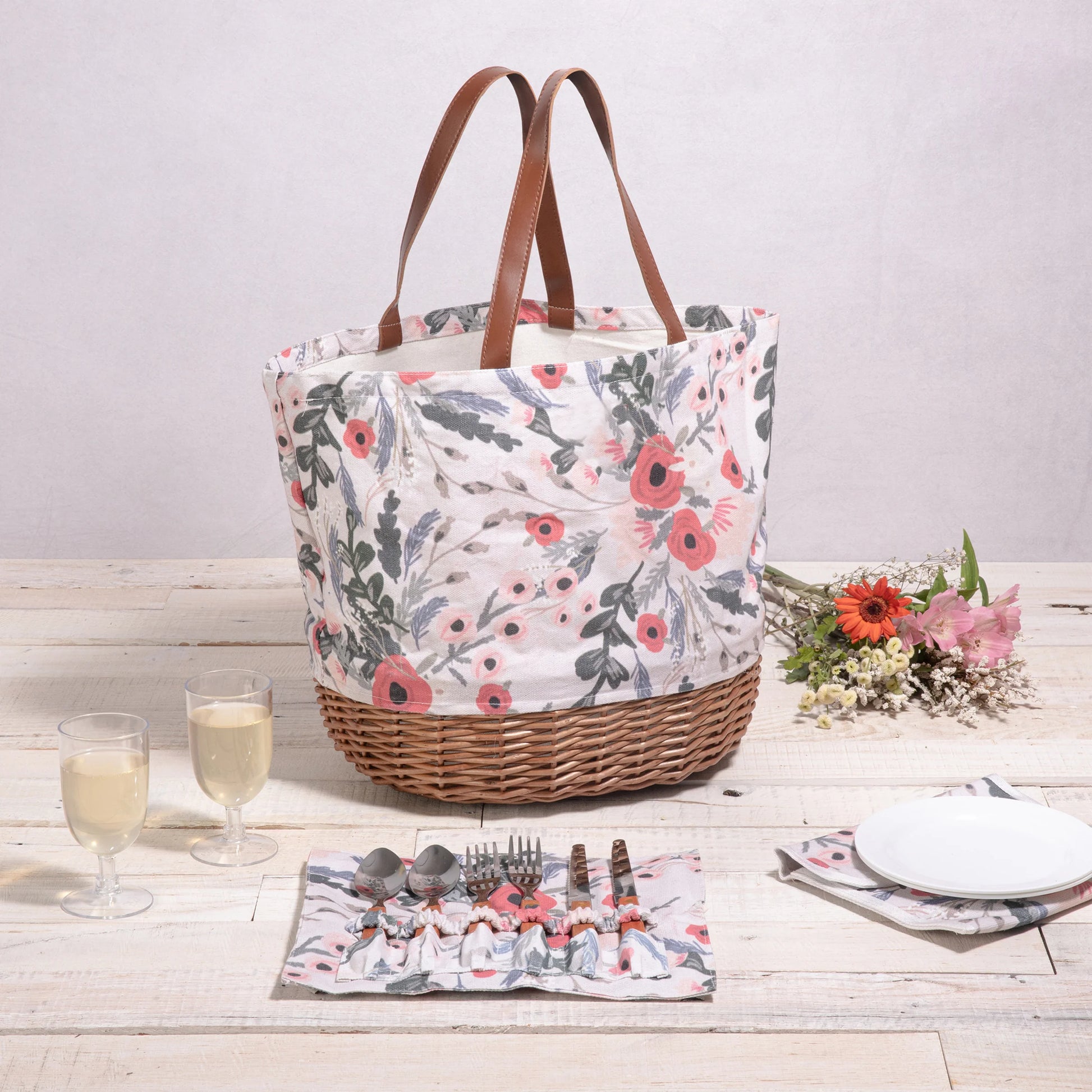 Promenade Picnic Basket image 5