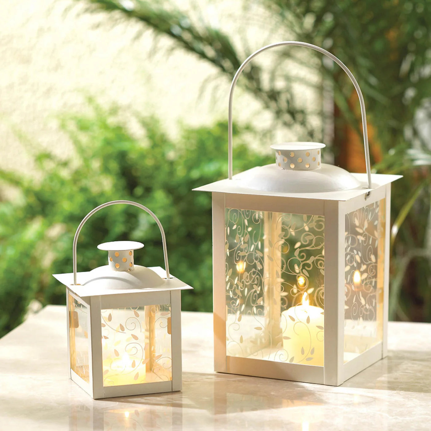 SMALL WHITE LANTERN