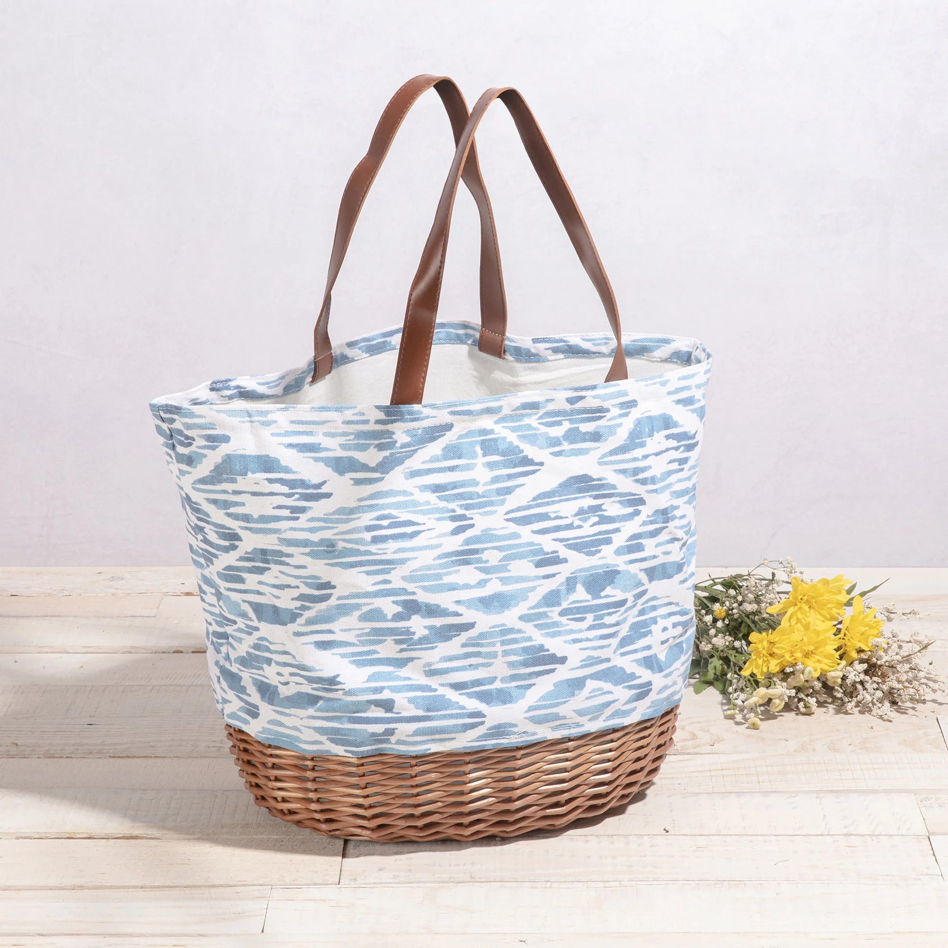 Promenade Picnic Basket image 4