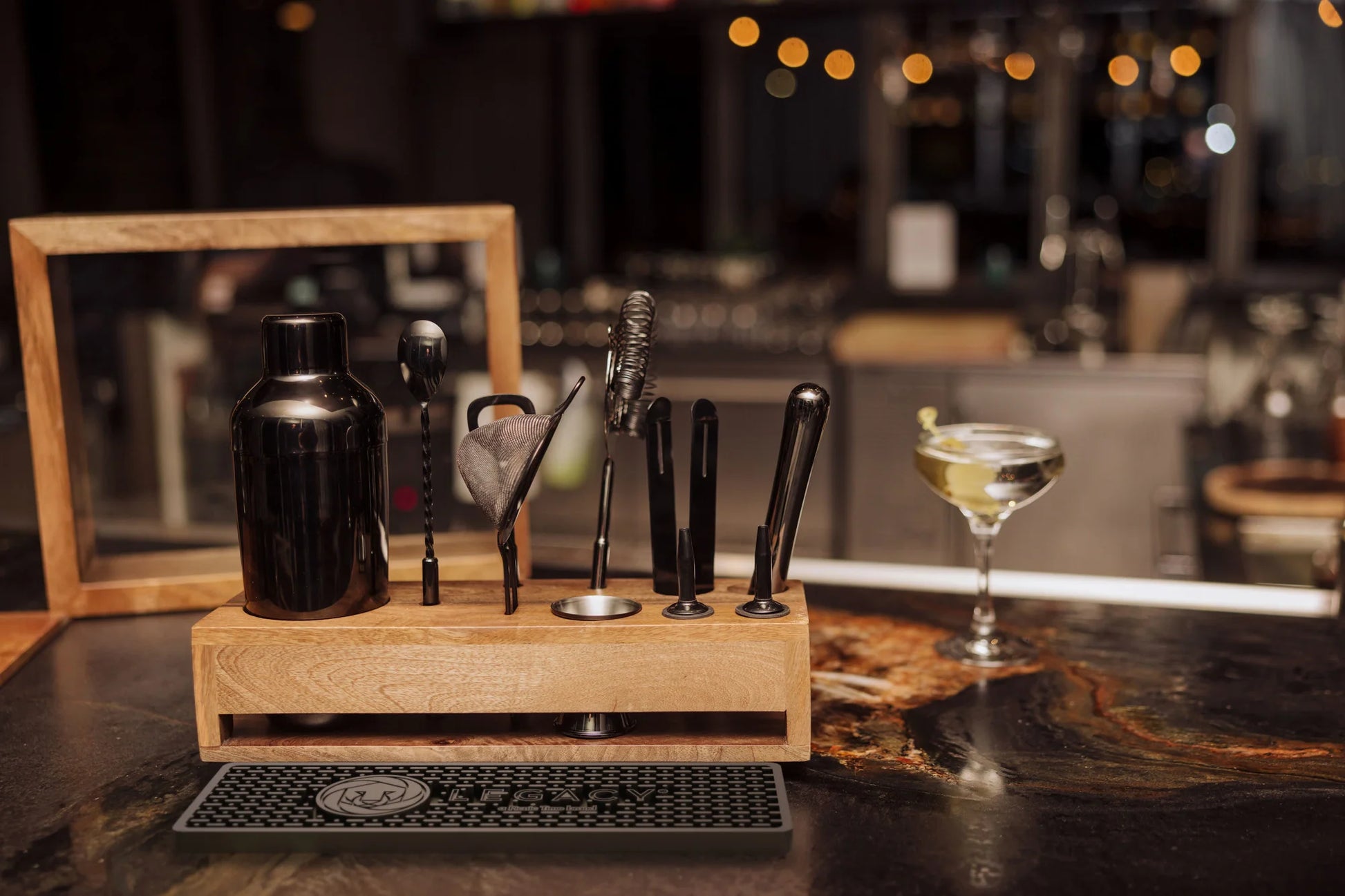 Old Fashioned Bar Set image 4