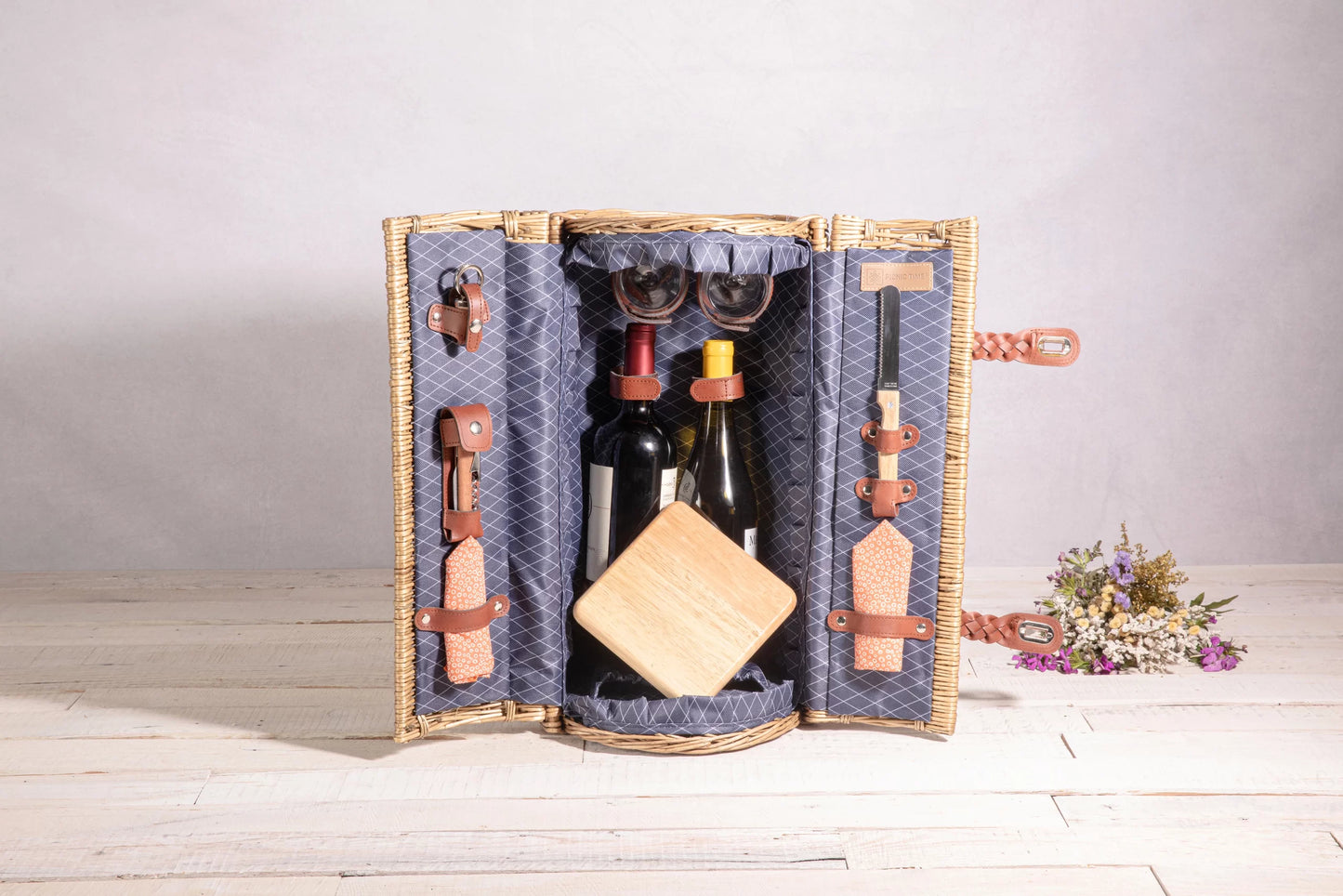 Verona Wine & Cheese Picnic Basket image 5
