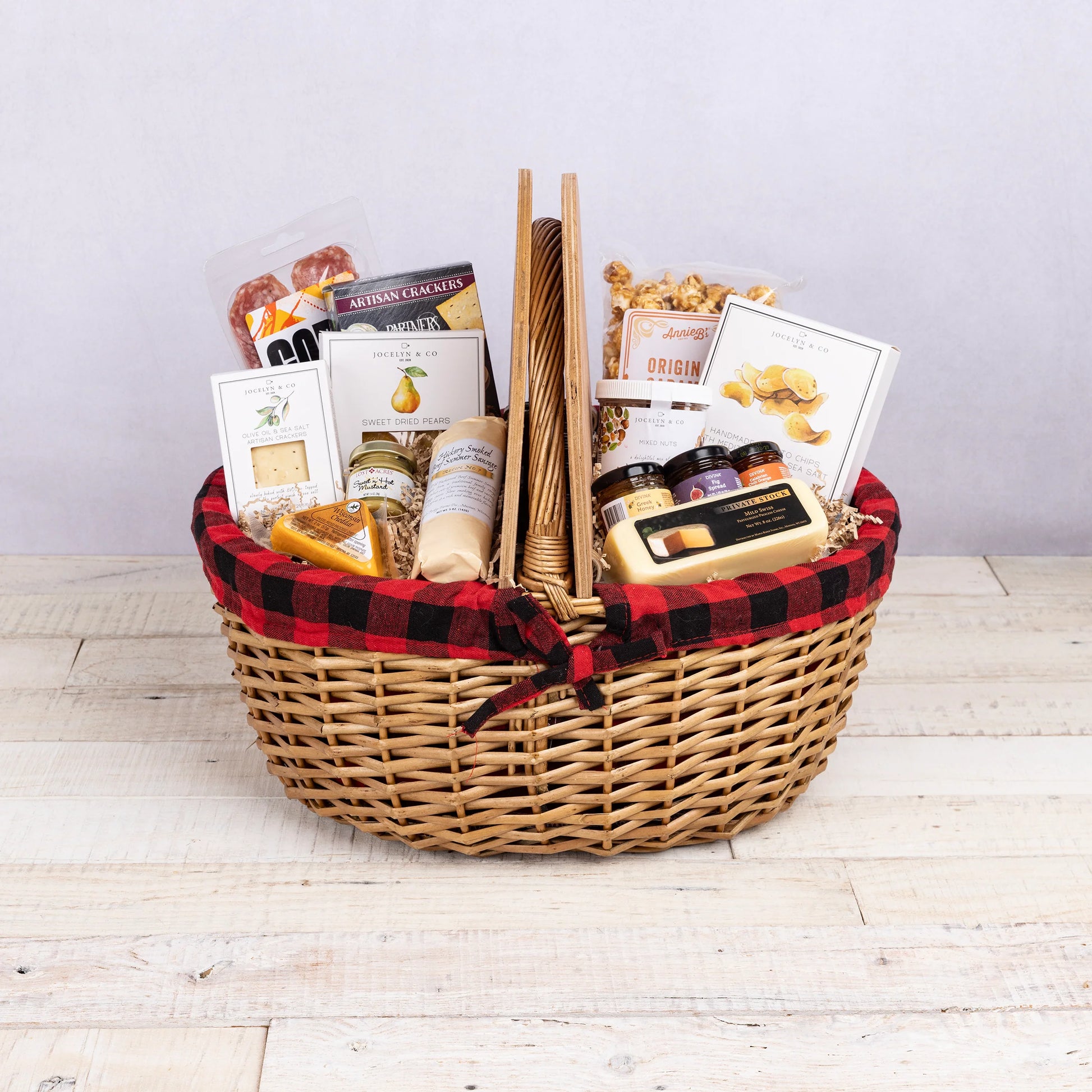 Country Basket with Gourmet Gift Pack image 0