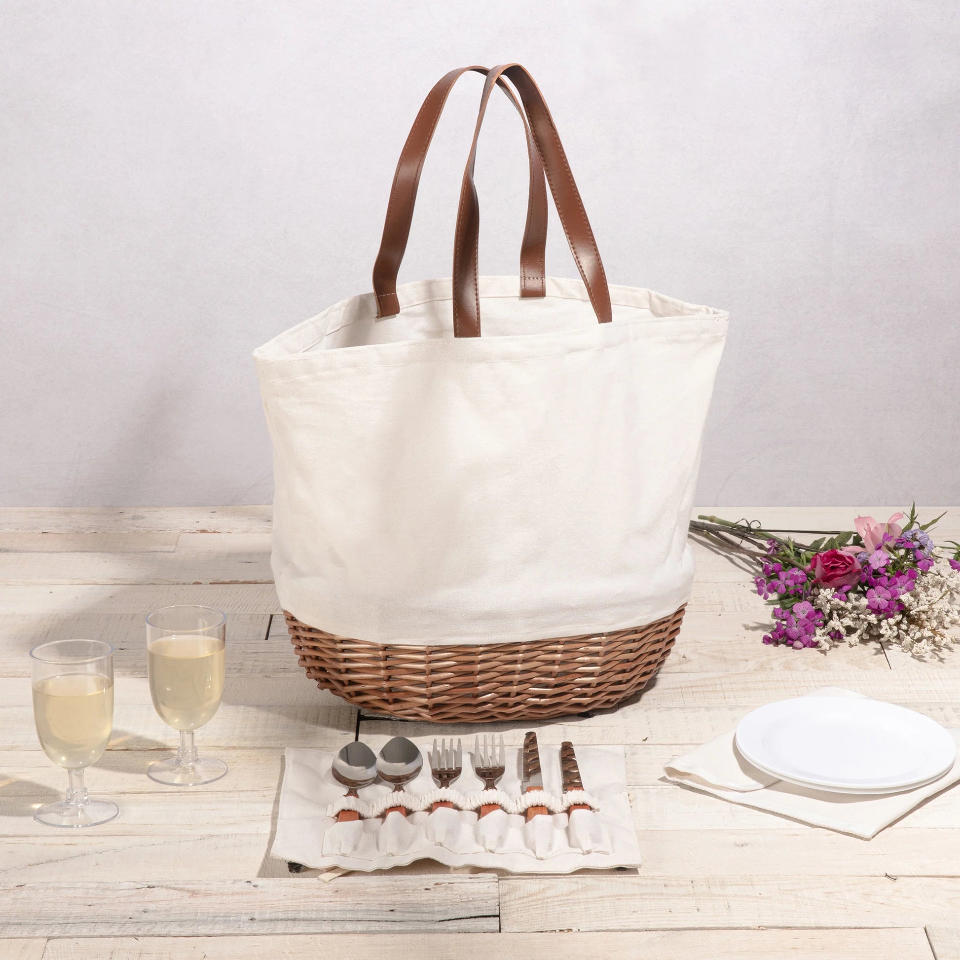 Promenade Picnic Basket image 1