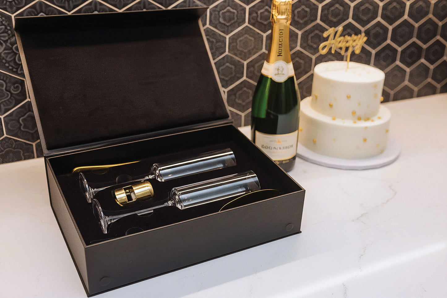 Arbane Champagne Glass Set with Cake Knife