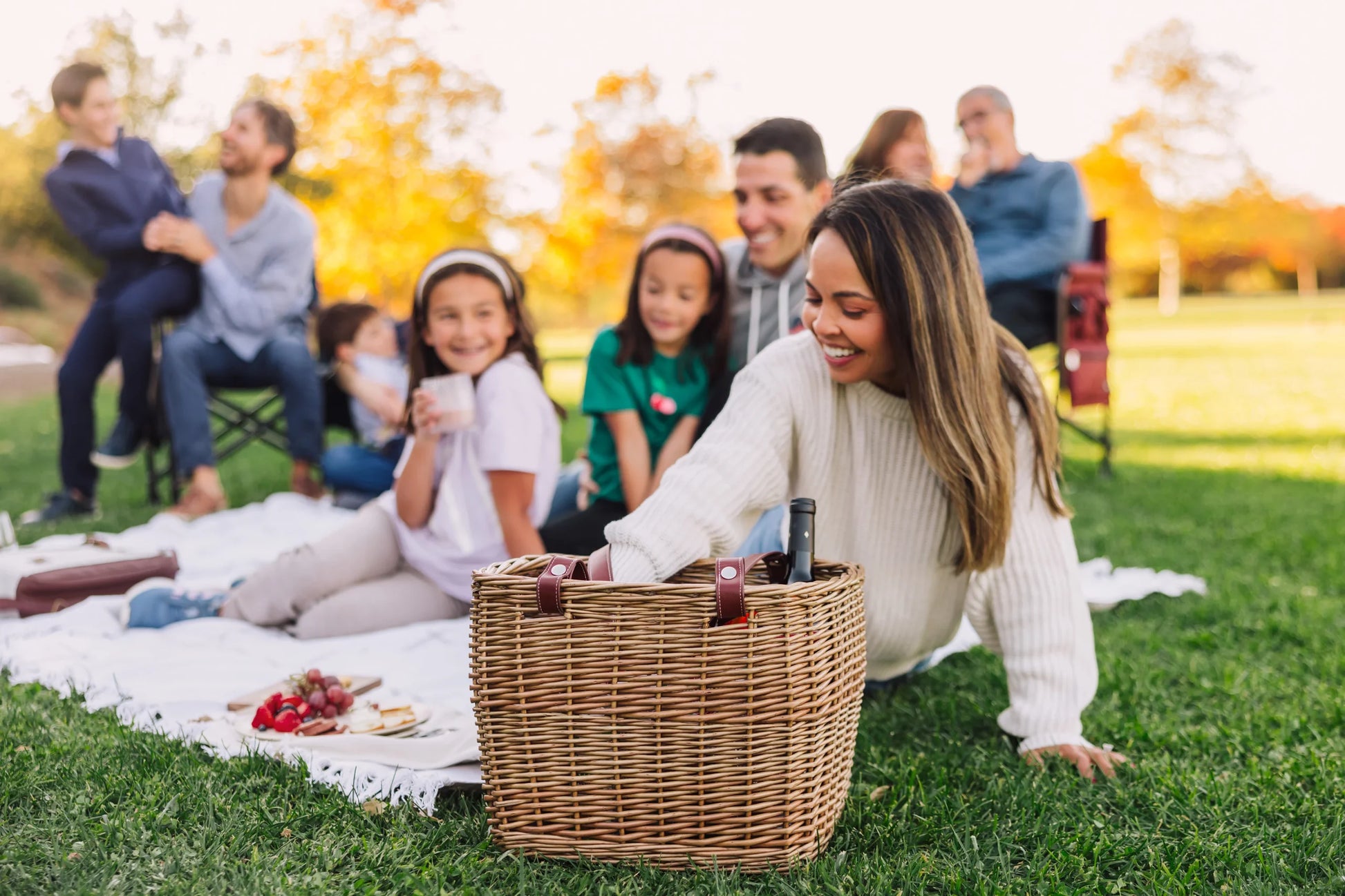 Terrabella Earth Friendly Handwoven Picnic Basket Set for 2 image 2