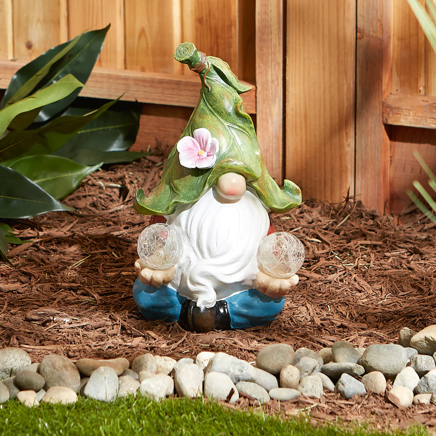 Gnome Meditating Solar Statue image 3
