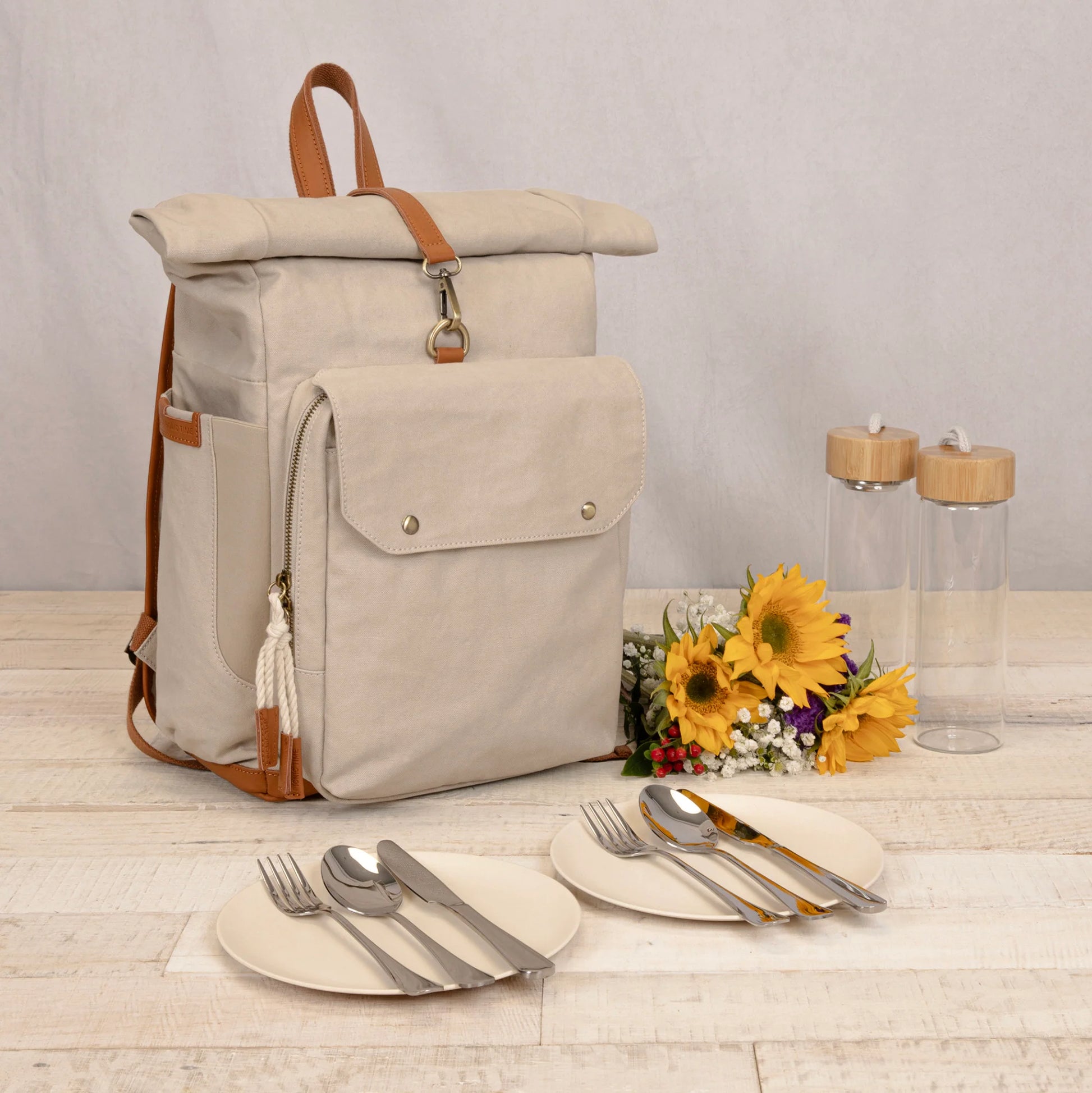 Carmel Roll Top Picnic Backpack Cooler image 2