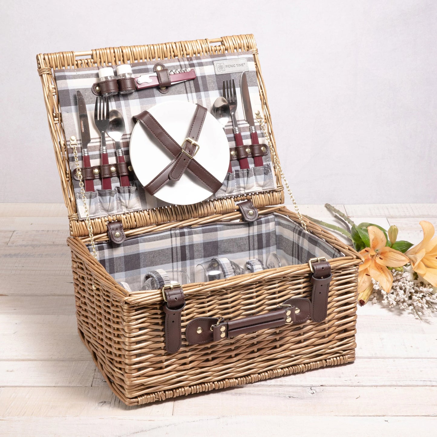 Bristol Picnic Basket image 0