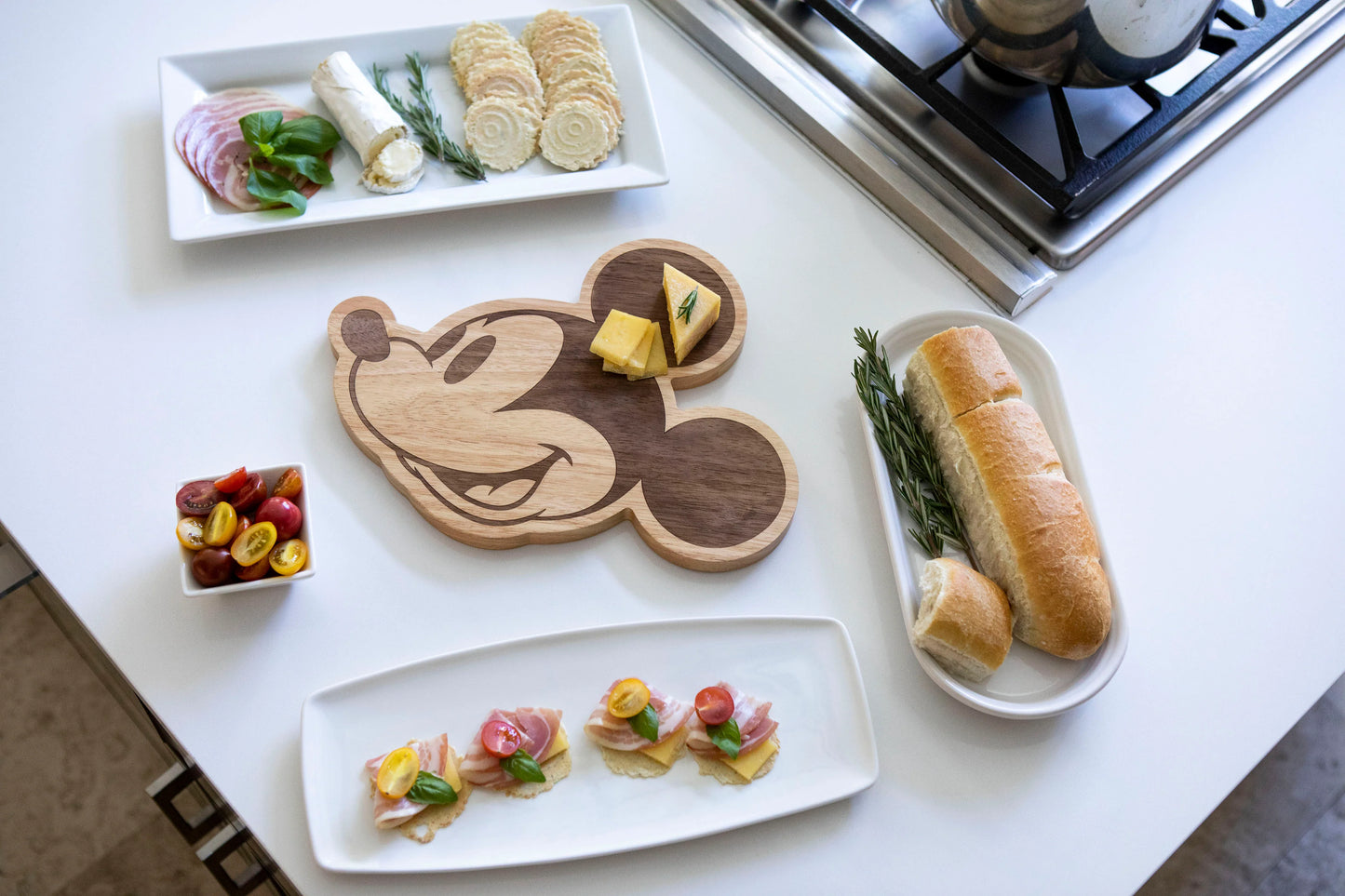 Mickey Mouse - 14" Cutting Board